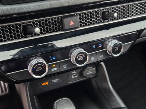 Used 2023 Honda Civic Sport image 19