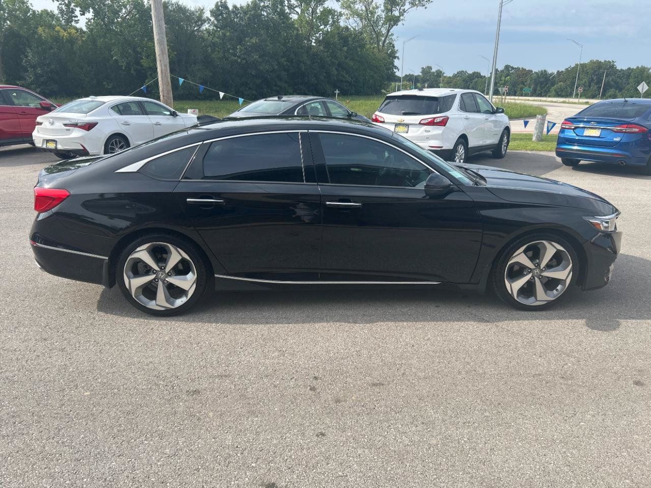 Used 2020 Honda Accord Touring image 4
