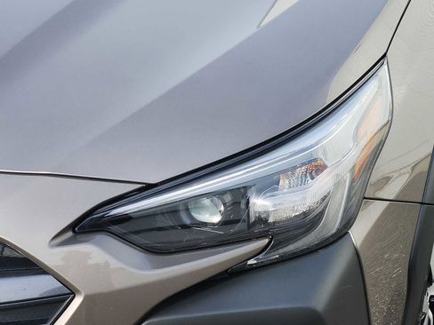 Used 2023 Subaru Outback Premium image 9