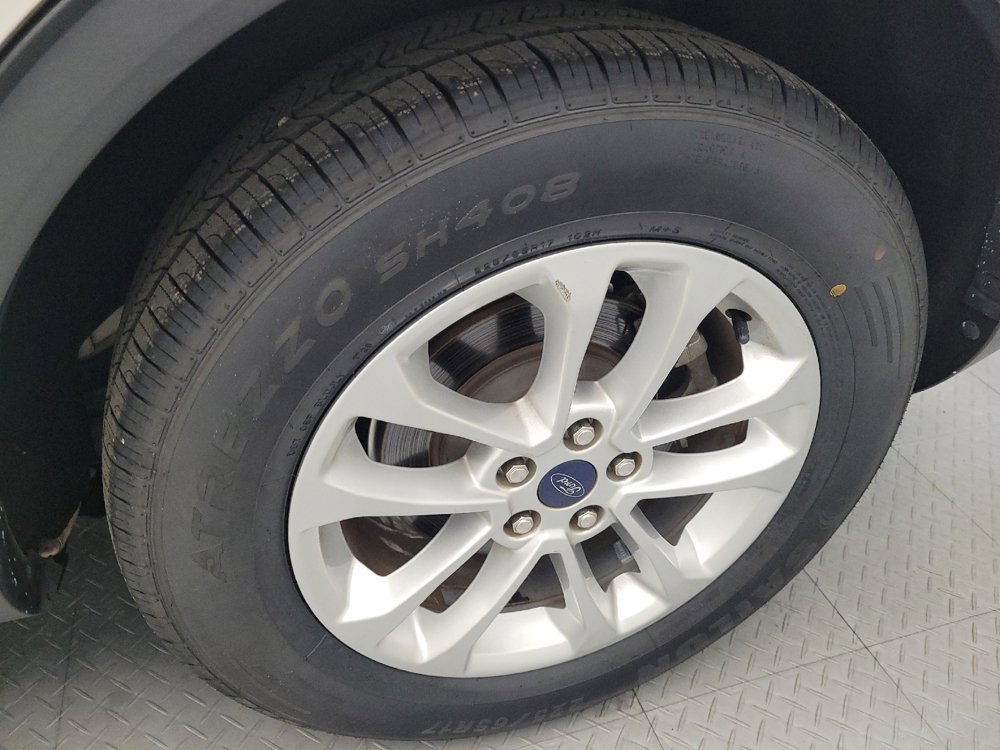 Used 2020 Ford Escape SE FWD image 31