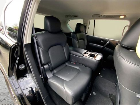 Used 2023 Nissan Armada SL w/ Captain's Chairs Package AWD/4WD image 17