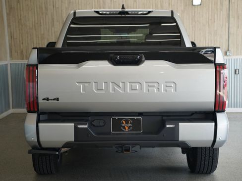 Used 2024 Toyota Tundra Platinum AWD/4WD image 9