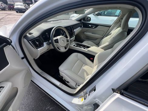 Used 2024 Volvo S60 B5 Core image 5
