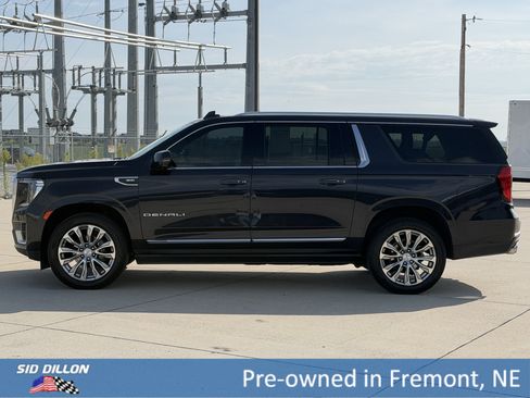 Certified 2023 GMC Yukon XL Denali AWD/4WD image 9