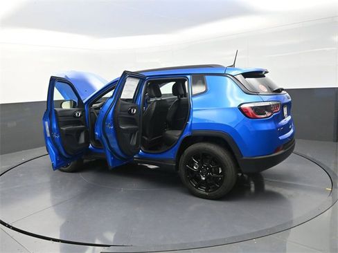 New 2026 Jeep Compass Latitude image 29