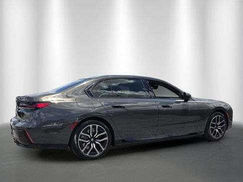 New 2026 BMW 750e xDrive w/ Premium Package AWD/4WD image 7