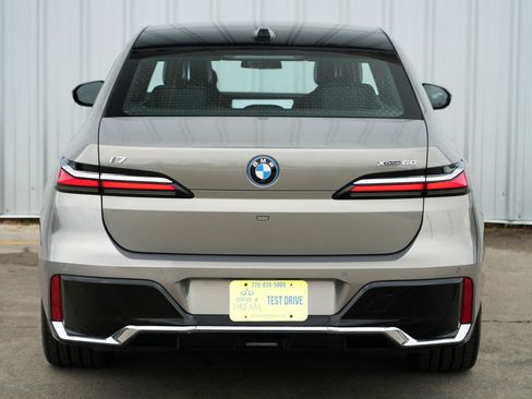 Used 2023 BMW i7 xDrive60 image 59