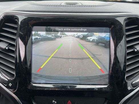 Certified 2020 Jeep Cherokee Limited AWD/4WD image 12