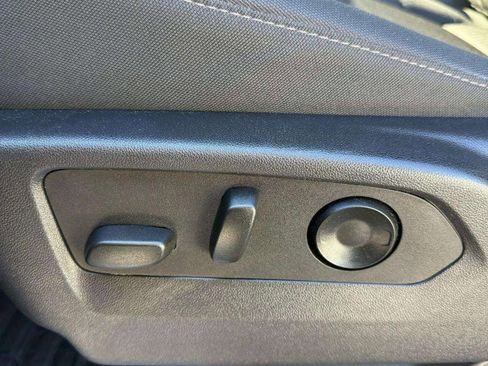 Used 2024 GMC Sierra 1500 Elevation image 31