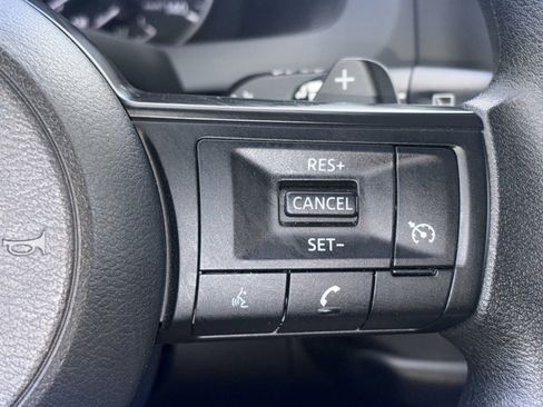Used 2025 Nissan Pathfinder S FWD image 22