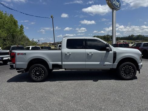 Used 2025 Ford F250 Platinum AWD/4WD image 8