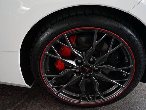 Used 2023 Chevrolet Corvette Stingray Preferred Cpe w/ Z51 Performance Package RWD image 26