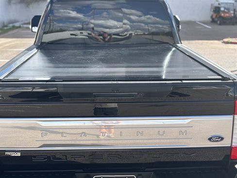 Used 2017 Ford F250 Platinum w/ Platinum Ultimate Package image 9