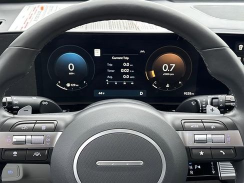 Used 2025 Hyundai Kona Limited image 23