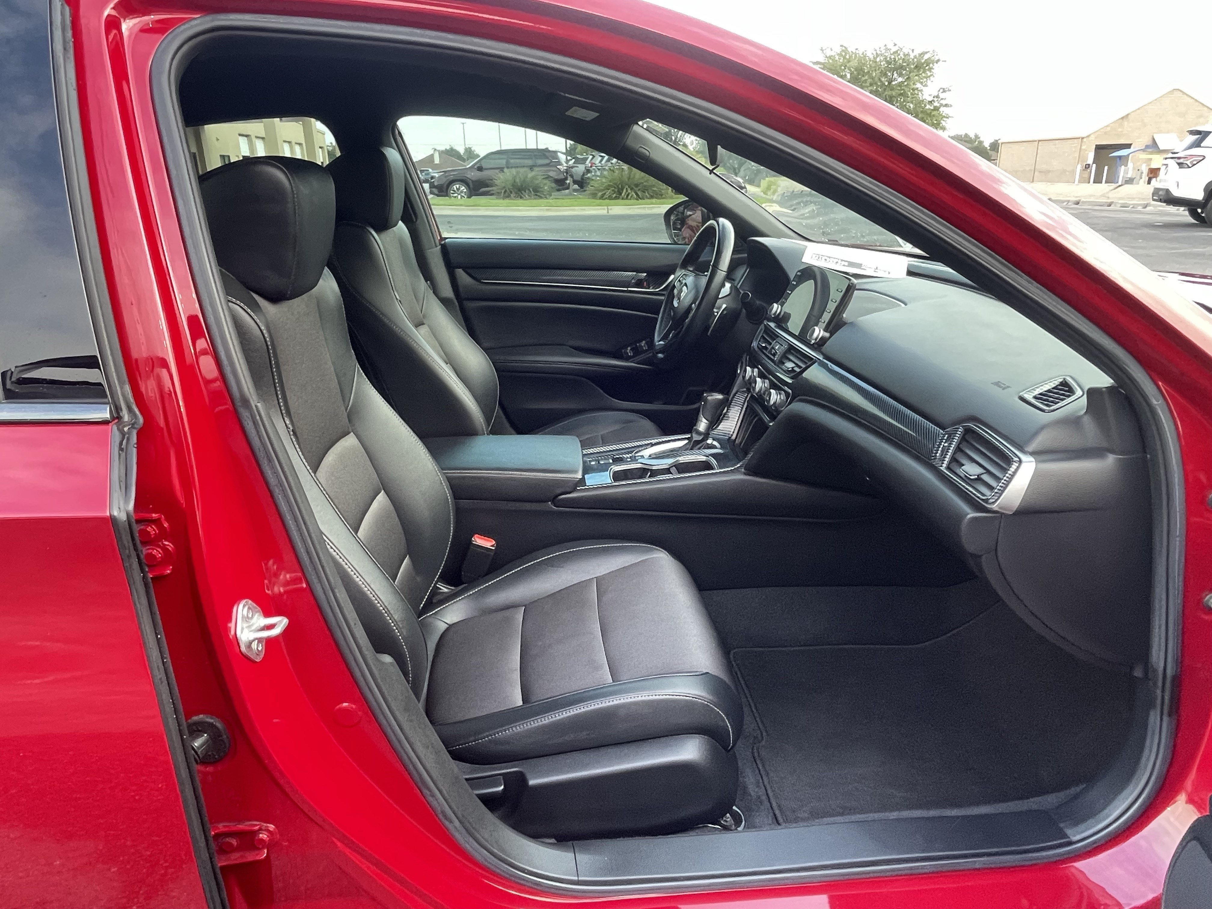 Used 2021 Honda Accord Sport image 10