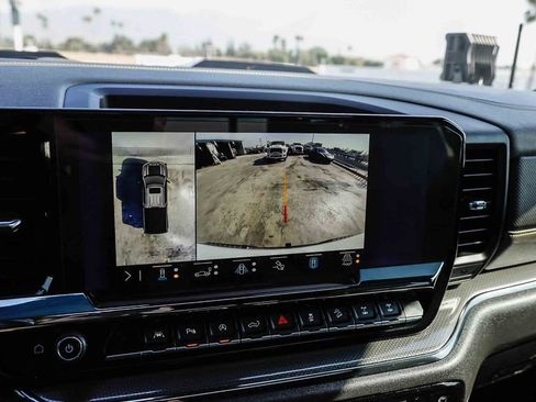 Used 2023 Chevrolet Silverado 1500 ZR2 w/ Technology Package AWD/4WD image 29