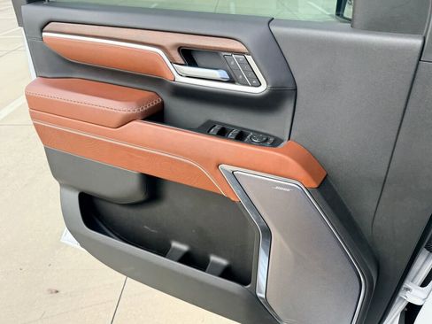 Used 2025 GMC Sierra 3500 Denali Ultimate image 24