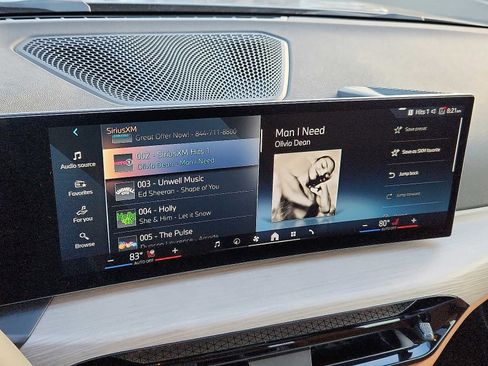 Used 2025 BMW 330i xDrive Sedan w/ Convenience Package image 17