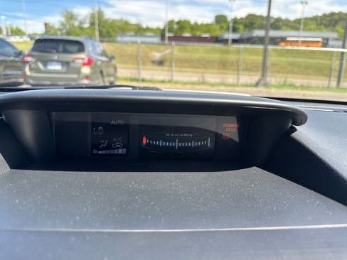 Used 2014 Subaru Forester 2.5i Touring AWD/4WD image 17