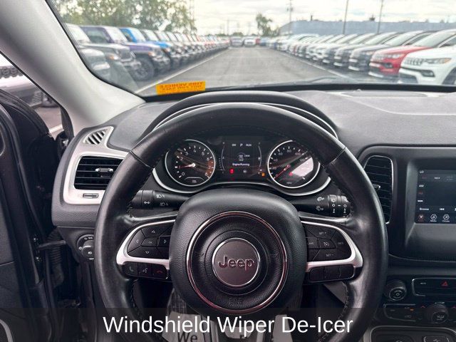 Used 2019 Jeep Compass Latitude w/ Cold Weather Group AWD/4WD image 15