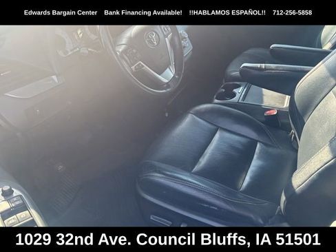 Used 2015 Toyota Sienna SE FWD image 10