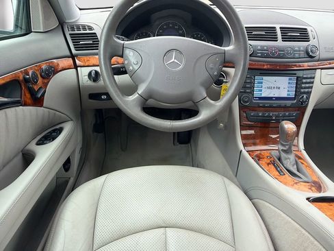 Used 2005 Mercedes-Benz E 320 Sedan image 16