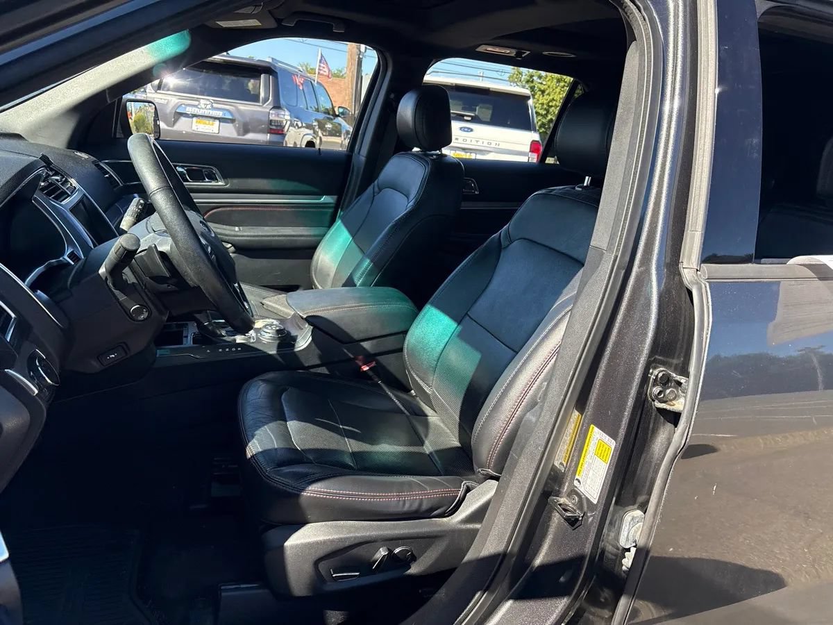 Used 2016 Ford Explorer Sport w/ Equipment Group 401A AWD/4WD image 5