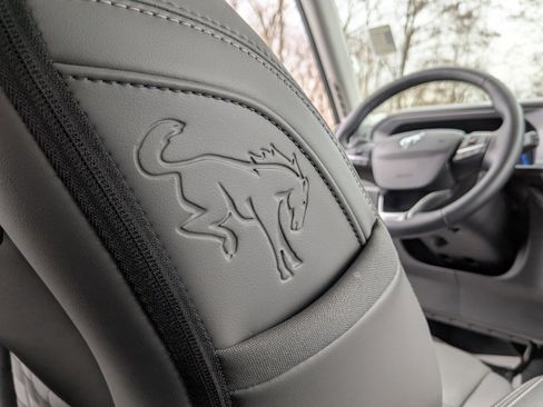 Used 2025 Ford Bronco Sport Badlands image 18