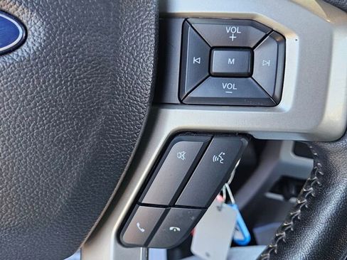 Used 2021 Ford F250 Lariat w/ Chrome Package image 27