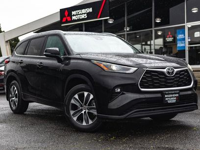 Used 2023 Toyota Highlander XLE