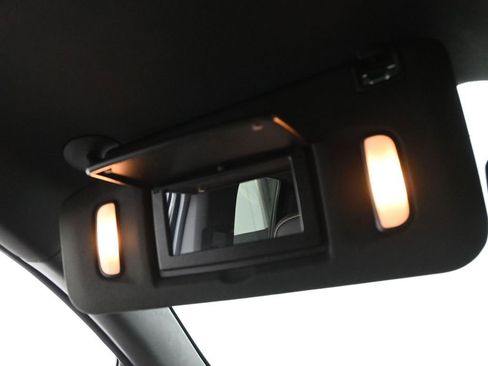 Used 2024 GMC Canyon Denali image 36