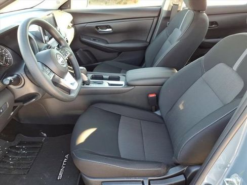 Certified 2025 Nissan Sentra SV image 10
