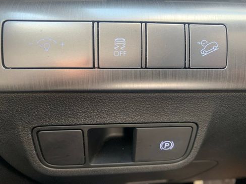 Certified 2024 Hyundai Kona SEL AWD/4WD image 17