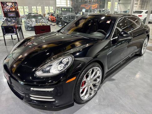 Used 2014 Porsche Panamera 4S Executive image 1