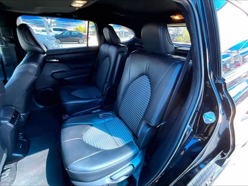 Used 2023 Toyota Highlander XSE image 21