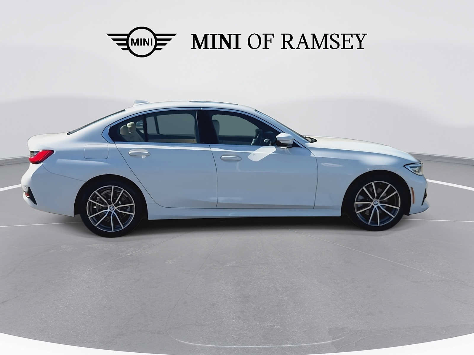 Used 2020 BMW 330i Sedan w/ Convenience Package RWD image 9