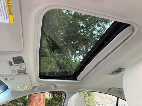 Used 2018 Subaru Legacy 2.5i Premium image 11