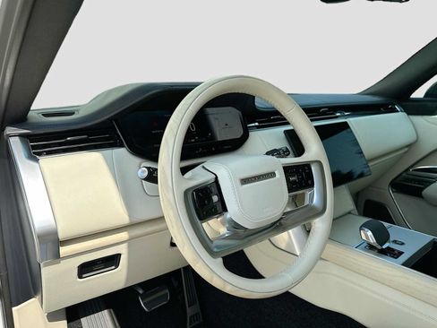 Used 2024 Land Rover Range Rover Autobiography AWD/4WD image 9