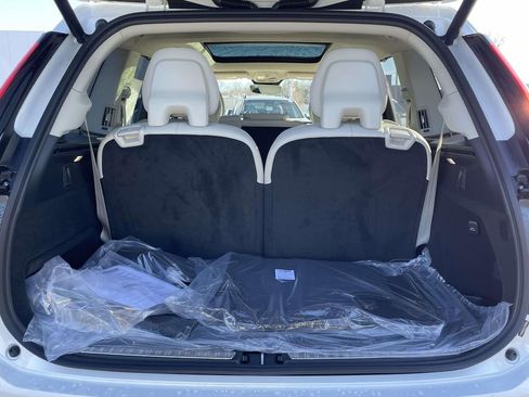 New 2026 Volvo XC90 B6 Ultra image 29