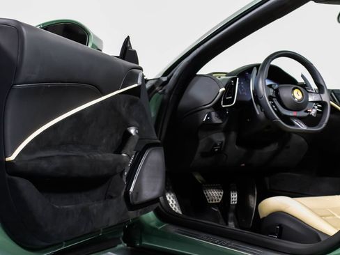 Certified 2024 Ferrari Roma Spider RWD image 35