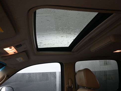 Used 2007 Chevrolet Avalanche LTZ w/ LTZ Preferred Equipment Group image 29