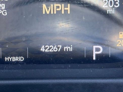Used 2021 Jeep Wrangler Unlimited Sahara AWD/4WD image 36