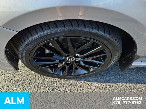 Used 2023 Toyota Camry XSE image 21