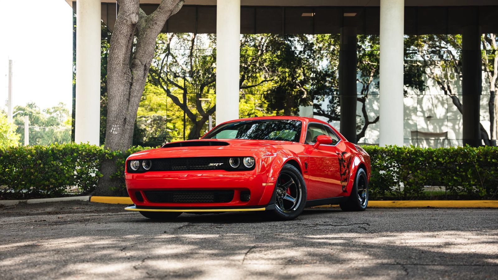 Used 2018 Dodge Challenger SRT Demon RWD image 2