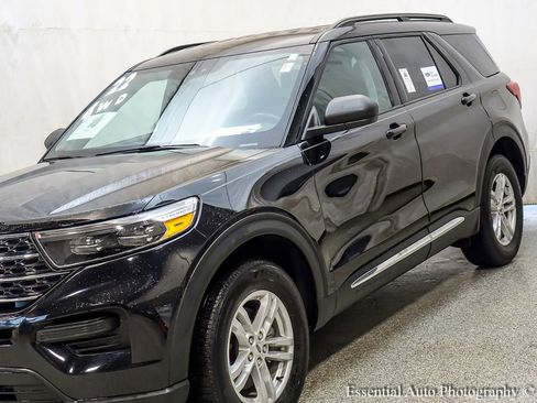 Certified 2022 Ford Explorer XLT image 4