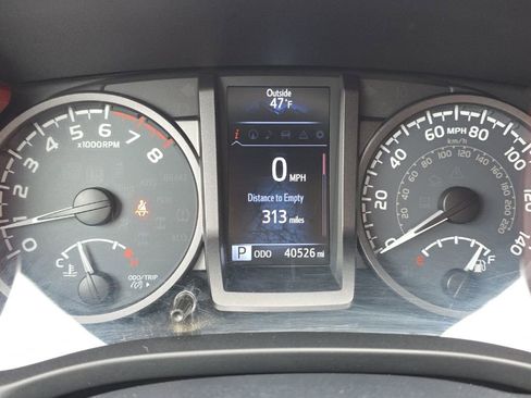 Certified 2017 Toyota Tacoma TRD Sport image 24