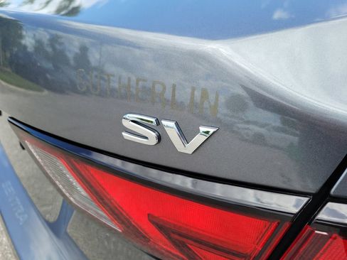 Used 2023 Nissan Sentra SV w/ All-Weather Package FWD image 10