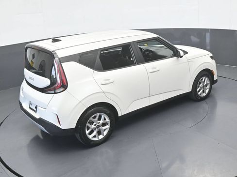 Used 2024 Kia Soul LX w/ Option Group 015 FWD image 47