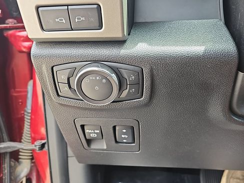 Used 2018 Ford F150 Lariat AWD/4WD image 31