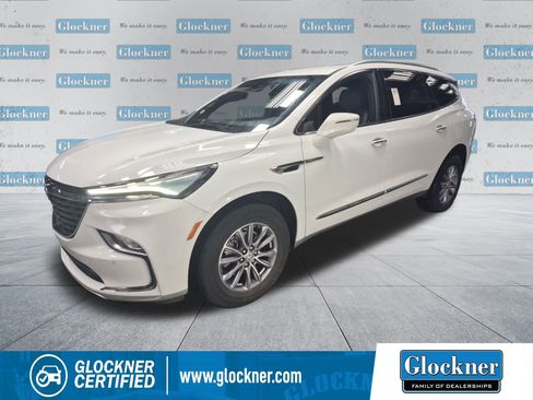 Used 2023 Buick Enclave Essence image 1